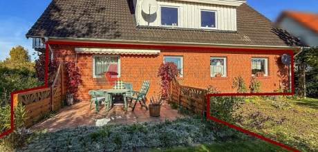 Südansicht mit Terrasse